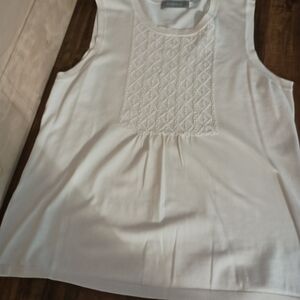 Liz Claiborne White Sleeveless Top